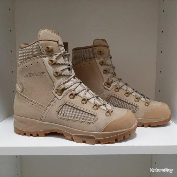 Chaussures Neuves De Randonnée LOWA 1 Chaussures Neuves De Randonnée LOWA