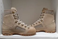 Chaussures Neuves De Randonnée LOWA 13 Chaussures Neuves De Randonnée LOWA -Chaussures Lowa 00006 Chaussures neuves de randonnee LOWA